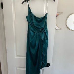Lulus Emerald Green Satin one shoulder XL Dress